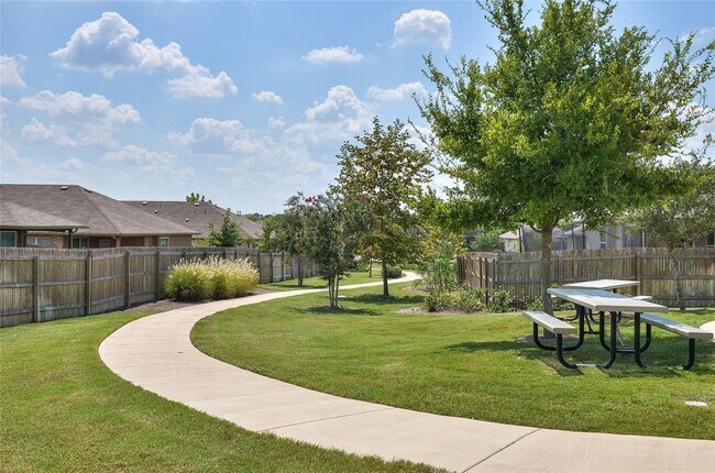 Building Photo - 371 Purple Martin Ave