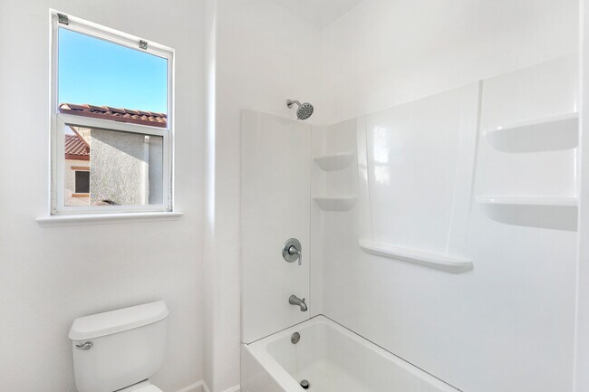 Building Photo - 6717 Sao Tiago Way