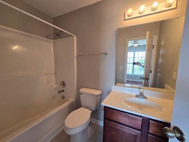 Building Photo - 10028 Blackwell Dr