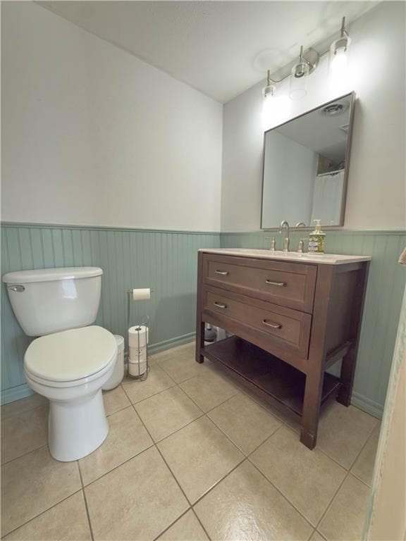 Building Photo - 2713 W Fir St