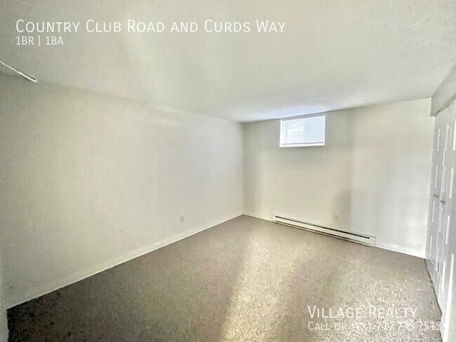Building Photo - 681 Country Club Rd