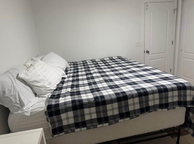 Building Photo - 4220 Plantation Oaks Blvd