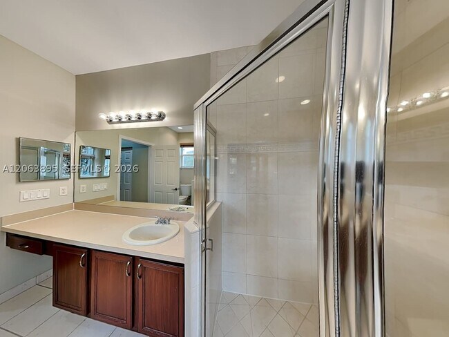 Building Photo - 4944 Cypress Ln