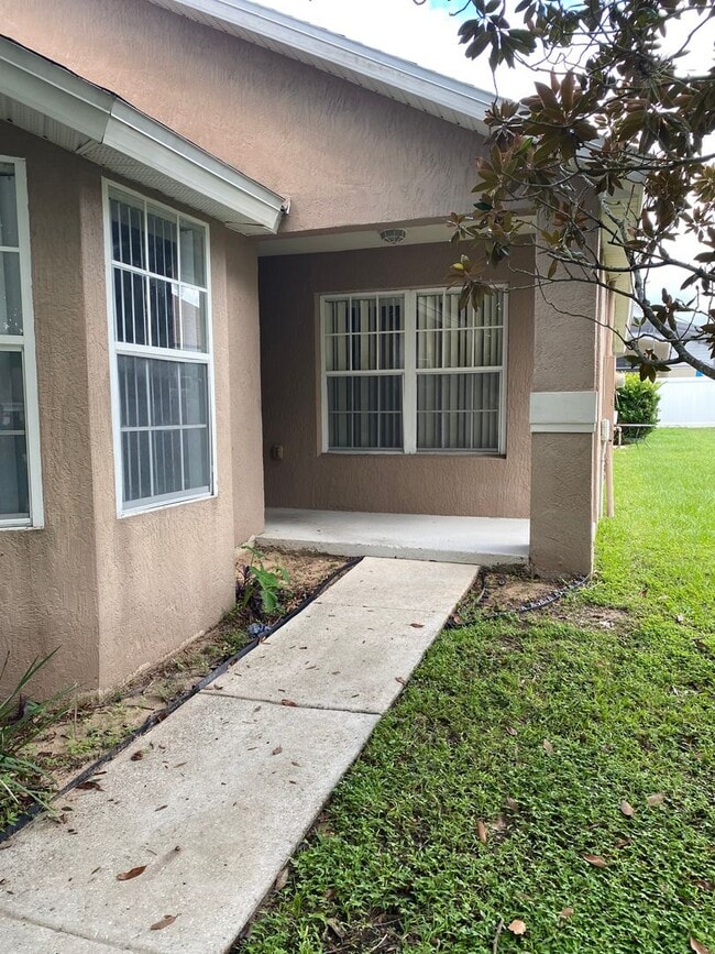 Building Photo - Great 4 Bedroom 3 Bathroom Pool Home in Indian Creek