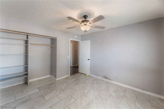 Building Photo - 4268 Hampshire Cir