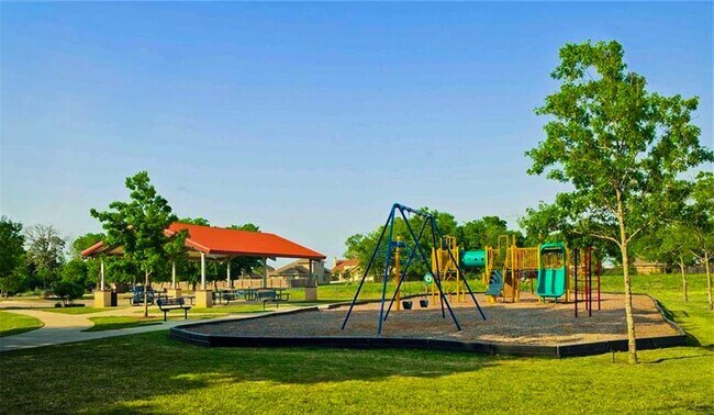 Building Photo - 1349 Twin Estates Dr