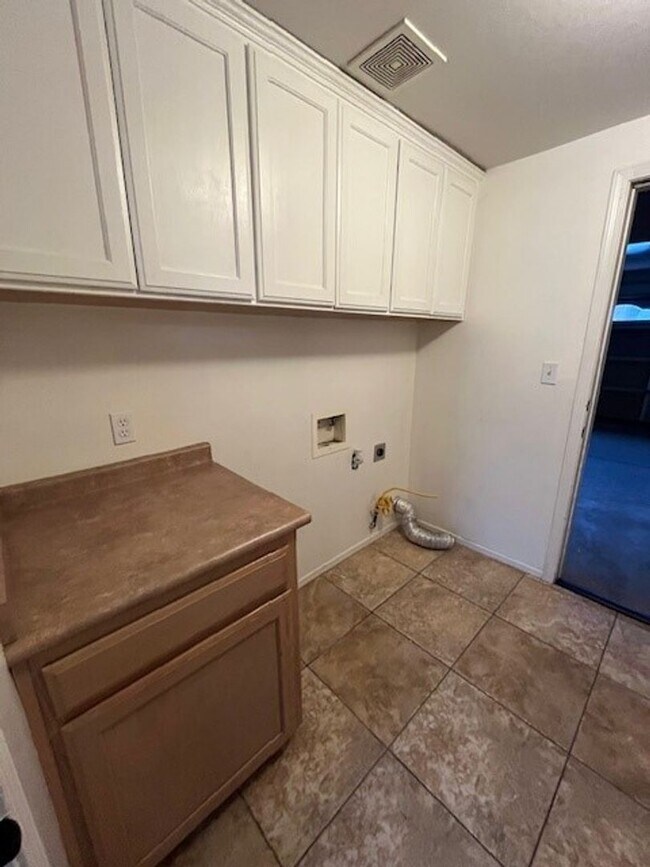 Building Photo - 11515 Presidential Rd