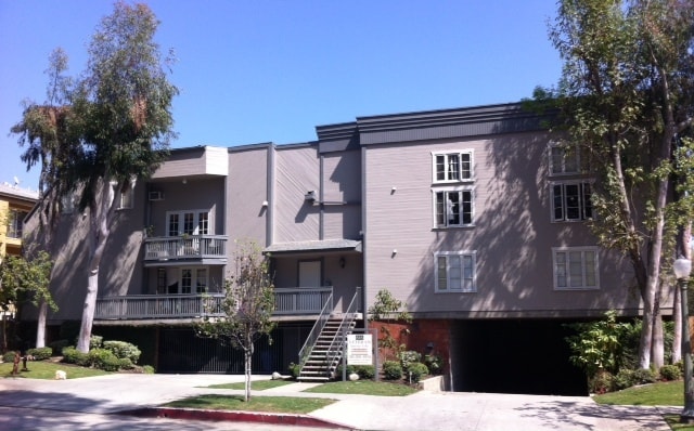 Primary Photo - 616 Veteran Ave