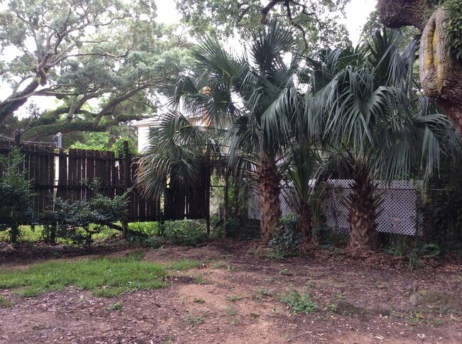 Building Photo - *Bayside Properties Residential 156