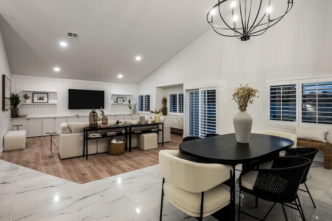 Building Photo - 76817 Manor Ln