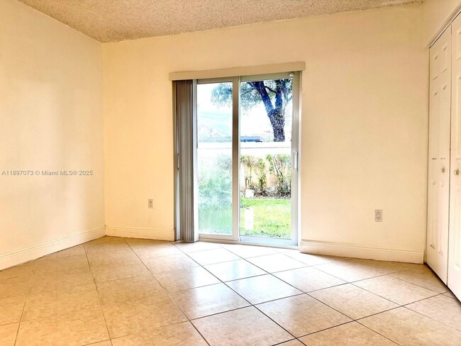 Building Photo - 510 NW 86th Pl