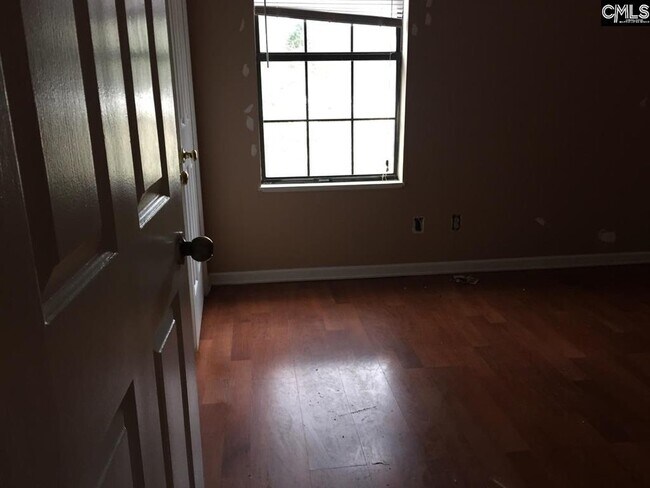 Building Photo - 110 Villa Ct