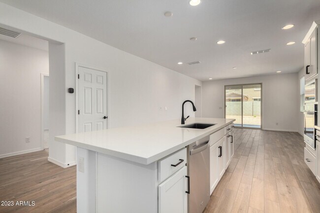 Building Photo - 17318 W Surrey Dr