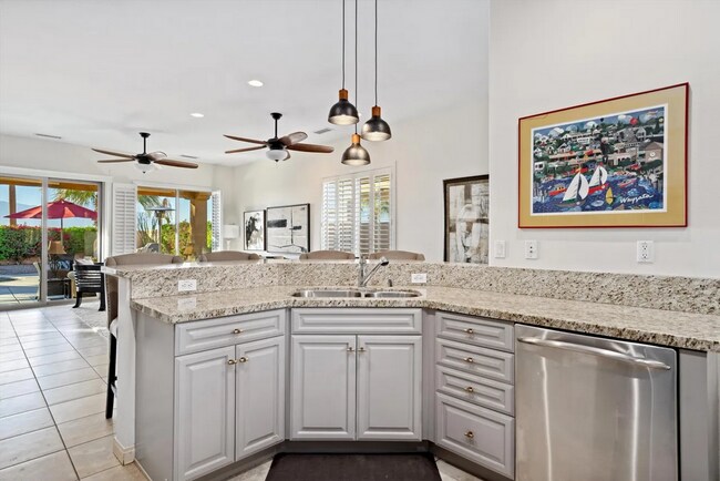 Building Photo - 41511 Calle Pampas