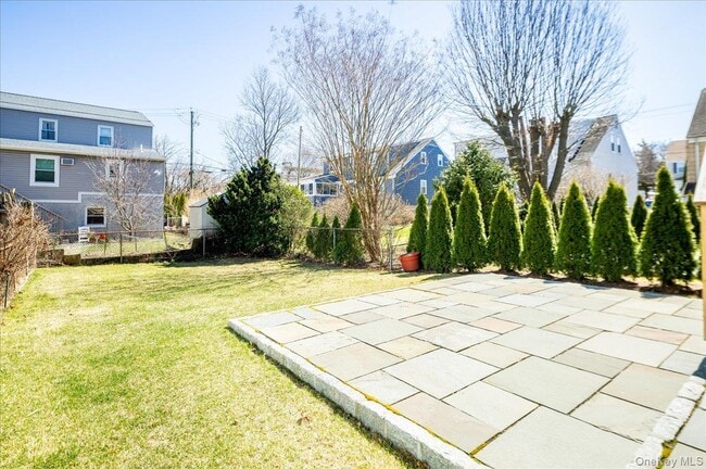 Building Photo - 91 Rockwell St