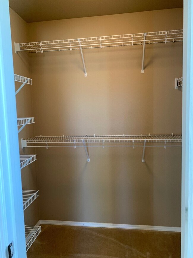 Building Photo - $2300 | 3BR/2.5BA | Dog Friendly Beautiful...