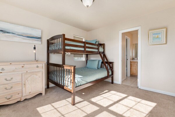 Building Photo - 11770 Leavenworth Dr