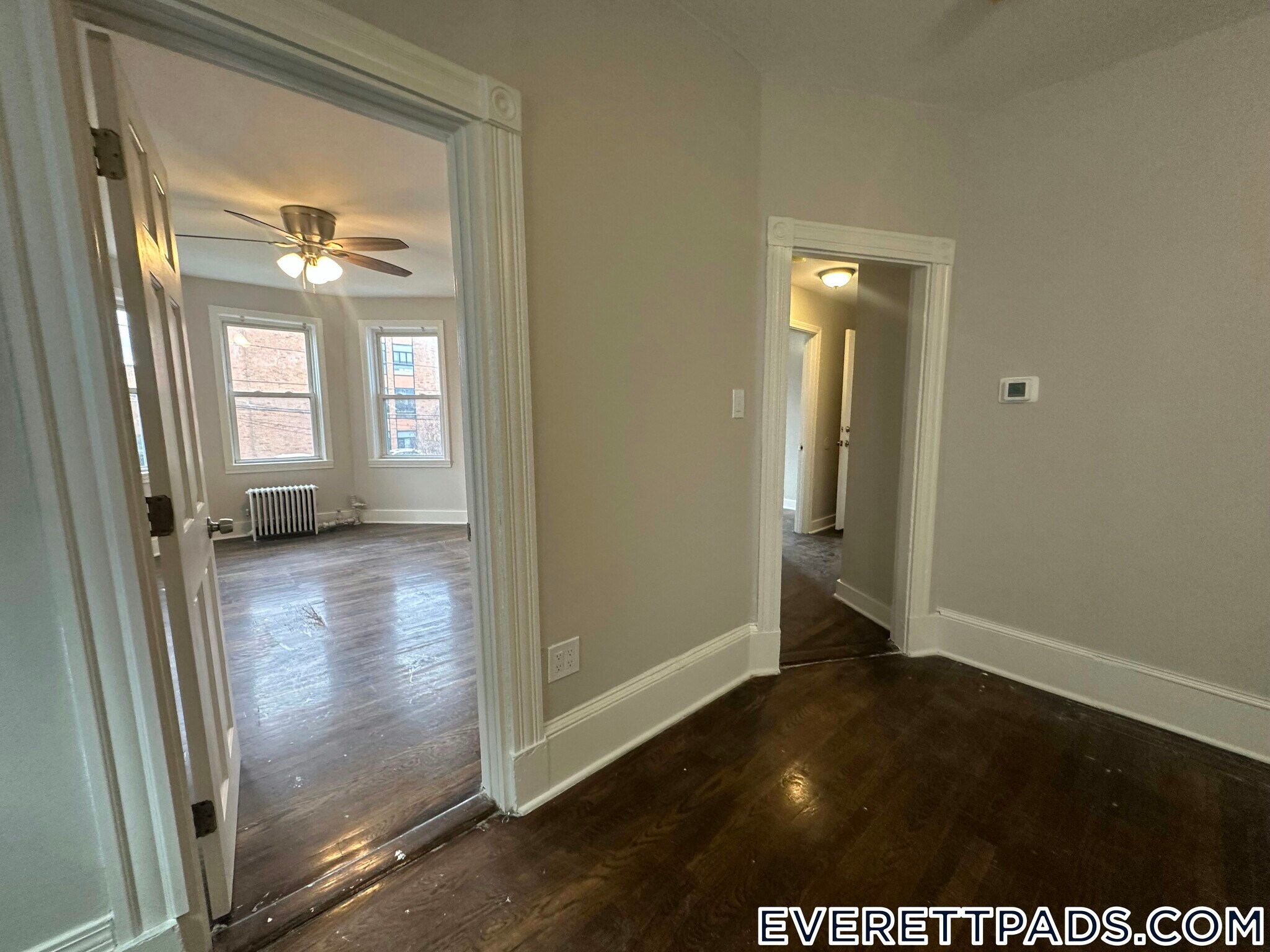 Building Photo - 13 Gladstone St