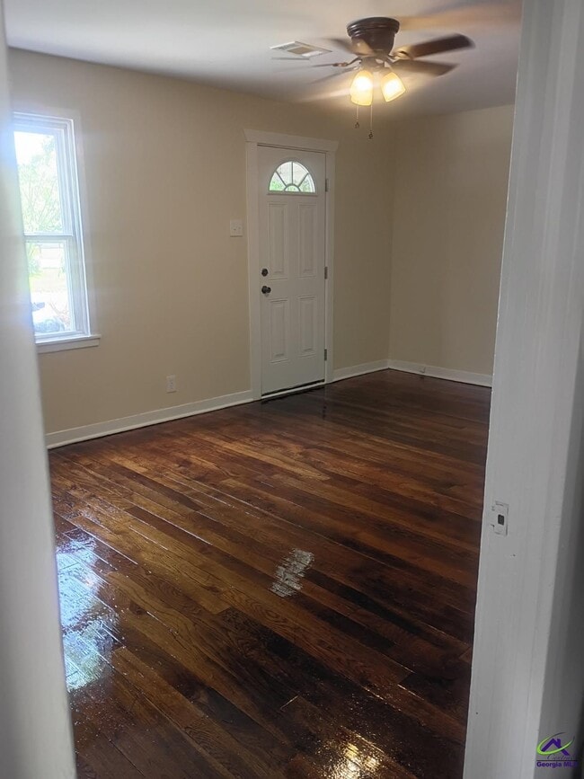 Building Photo - 109 Marshall St