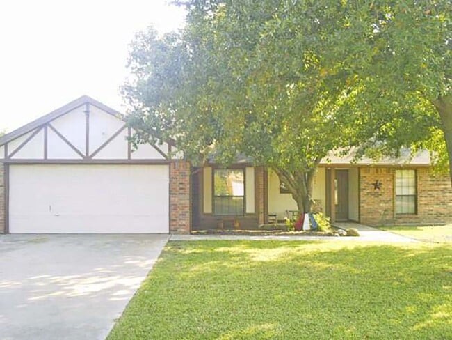 Primary Photo - Great 3 Bdrm 2 Bath Home in Corinth Tx