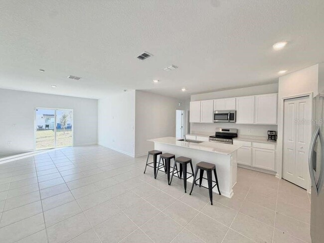 Building Photo - 3638 Hardman Dr