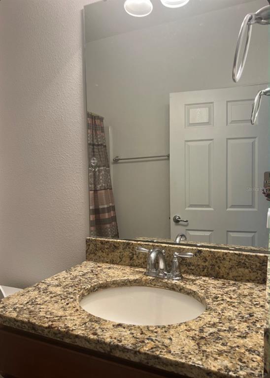 Building Photo - 576 Cantabria Dr