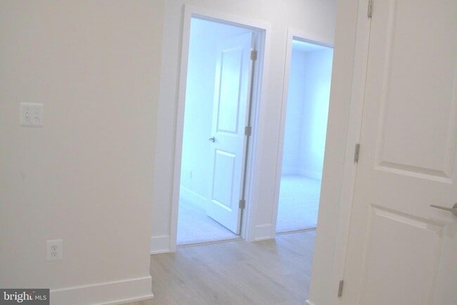 Building Photo - 129 Heyford Dr