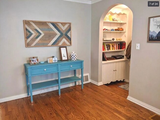 Building Photo - 2585 S Logan St