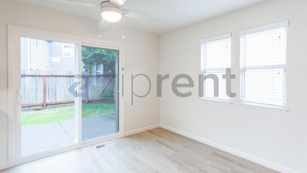 Building Photo - 730 Jefferson St