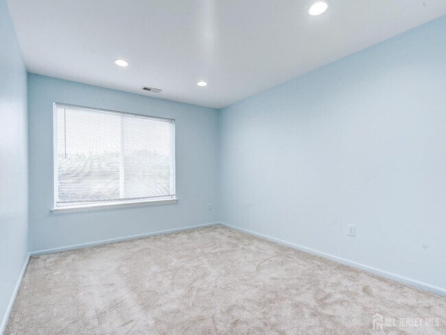 Building Photo - 401 Jesse Way