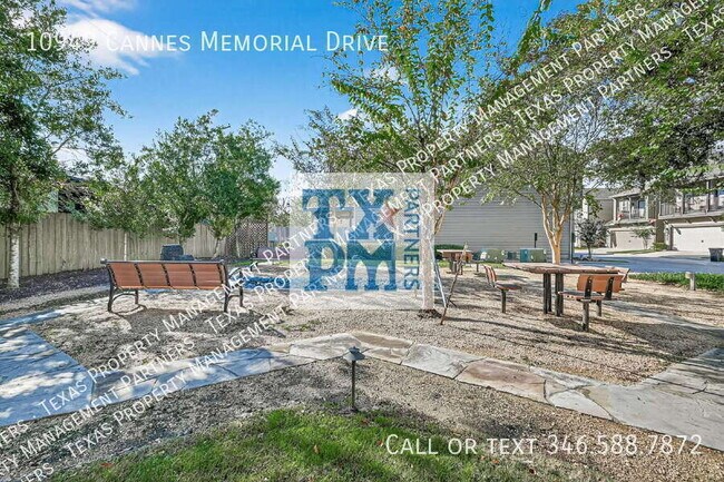 Building Photo - 10949 Cannes Memorial Dr