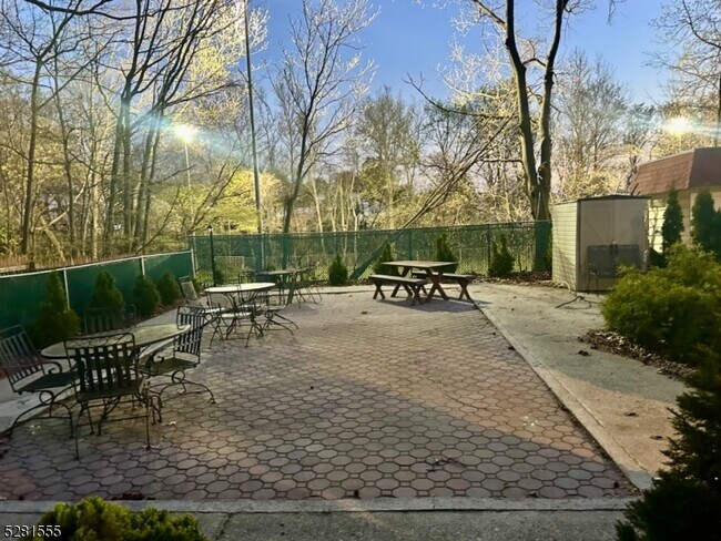 Building Photo - 63 Woodrow Ave