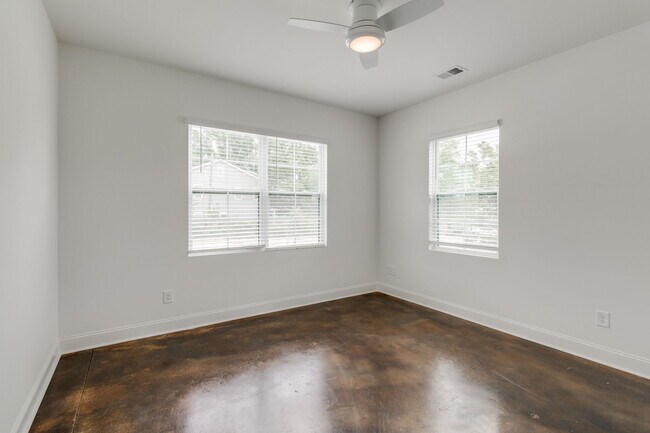Building Photo - 1410 Barnwell St