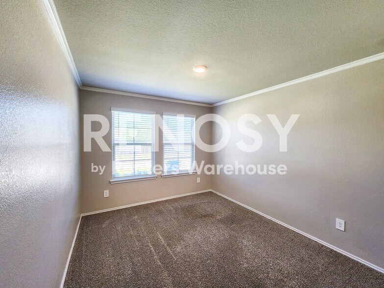 Building Photo - 40553 Winter Grass Bnd