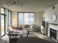 Building Photo - 851 N Glebe Rd