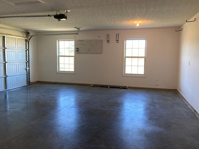 Building Photo - New & Improved Price!