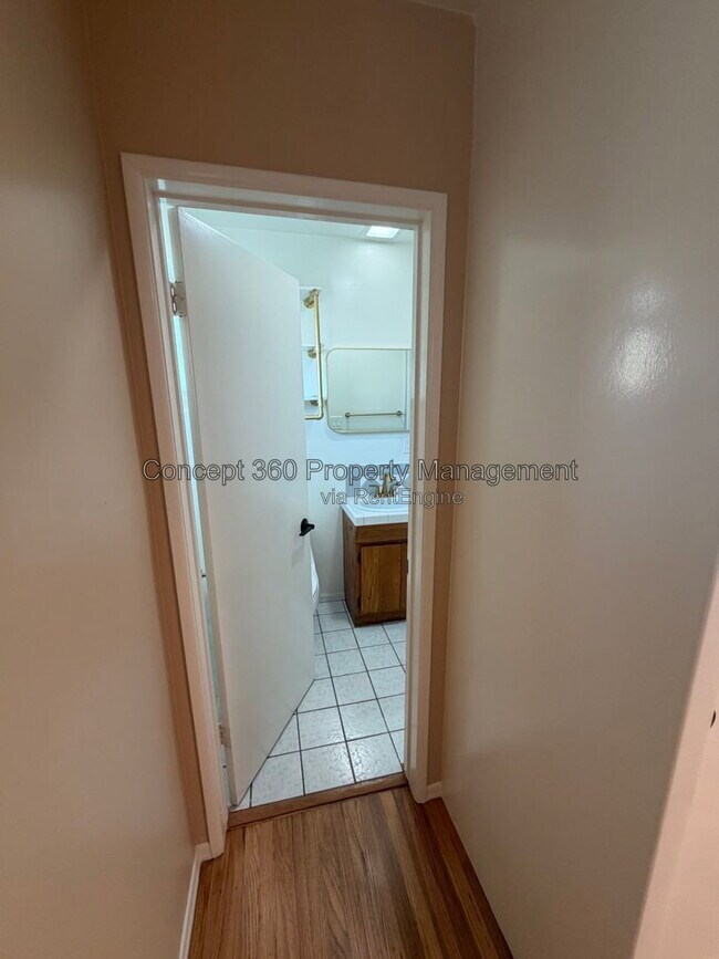 Building Photo - 3610 W 230th St
