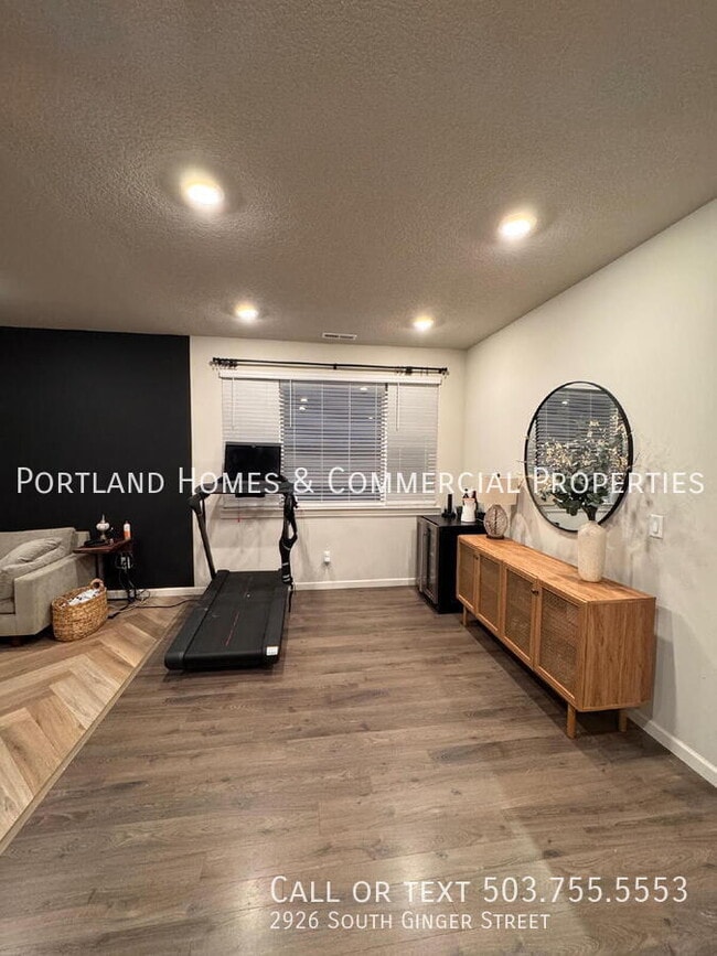 Building Photo - 2926 S Ginger St