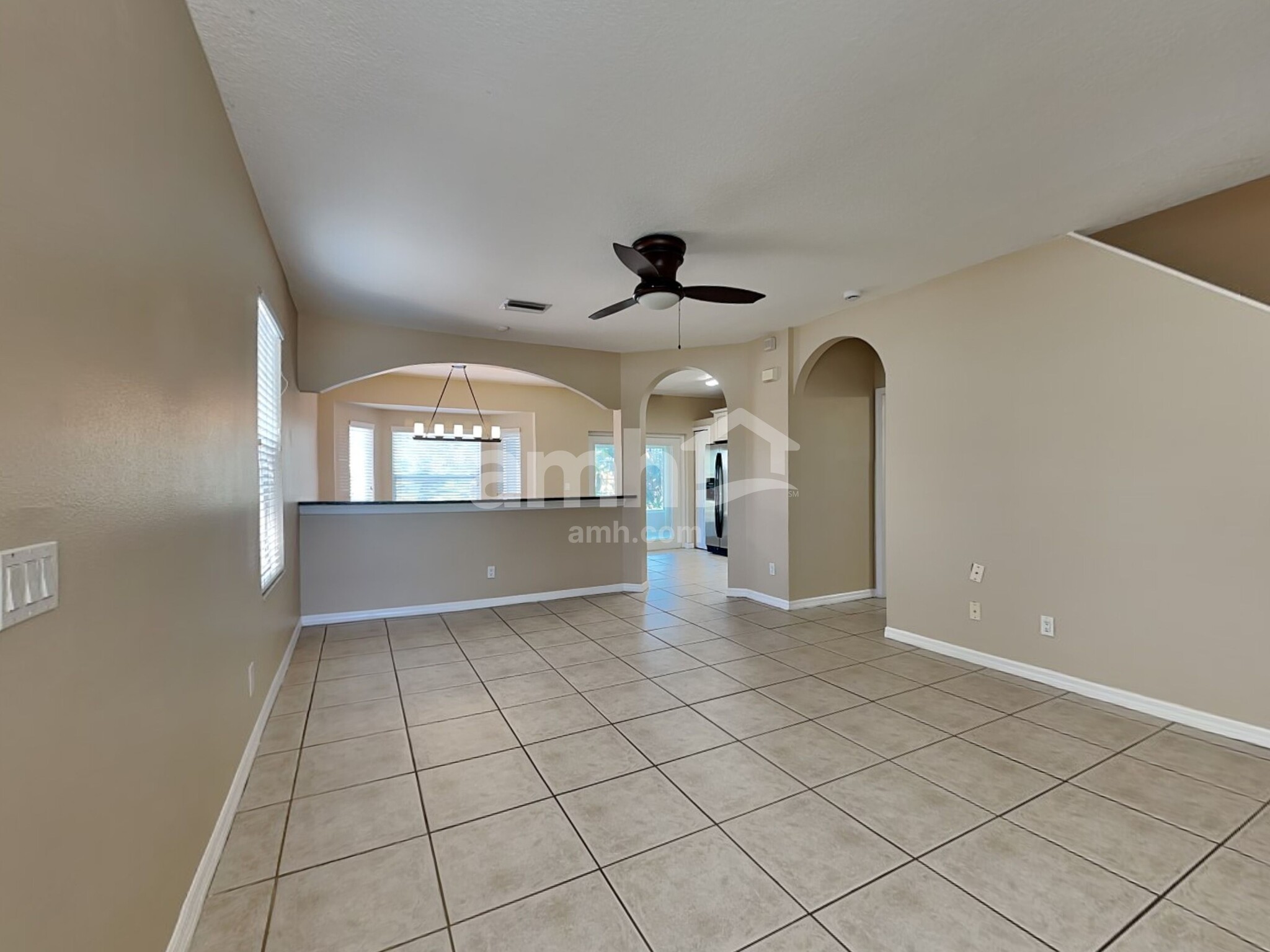 Building Photo - 9615 Laurel Ledge Dr