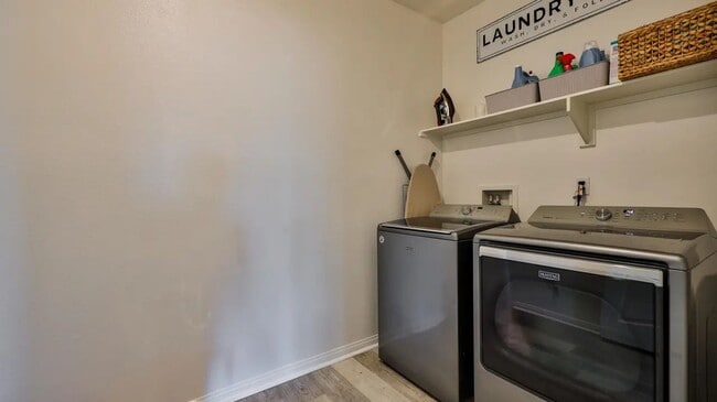 Building Photo - Beautiful Single-Story Home in the Prestig...