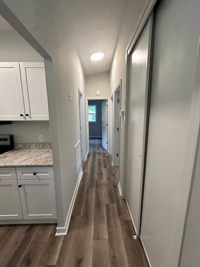 Building Photo - 446 Cape Fear Blvd