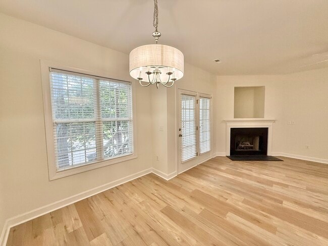 Building Photo - 2608 Broad Oaks Pl