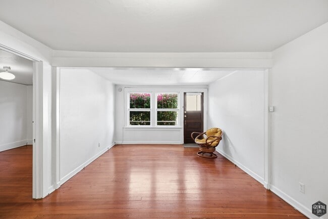 Building Photo - 2808 3rd St