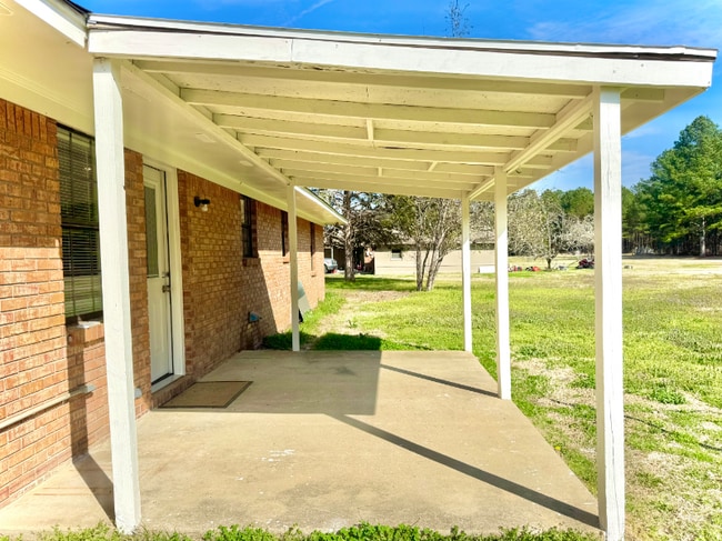 Building Photo - 992 Buck Egger Rd