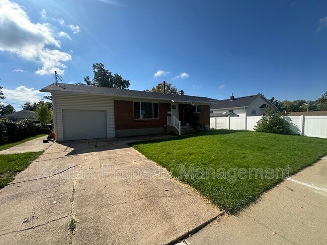 Building Photo - 516 E 100 S