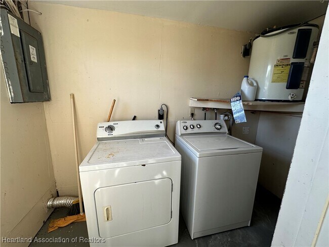 Building Photo - 4717 Leucadendra Dr