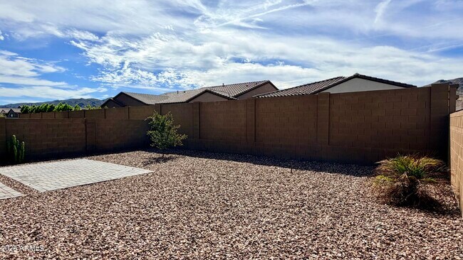 Building Photo - 1659 W Paseo Way