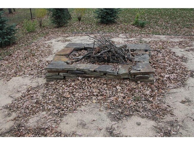 Building Photo - 7757 Pinto Ln