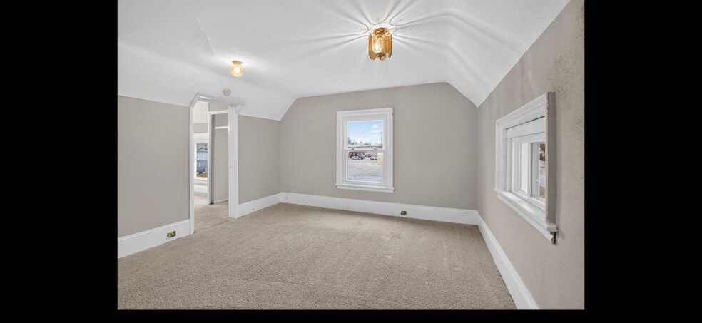 Building Photo - 200 S Elm Ave