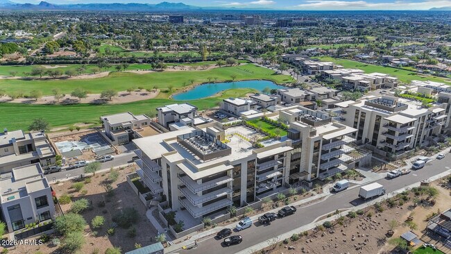 Building Photo - 4849 N Camelback Rdg Dr